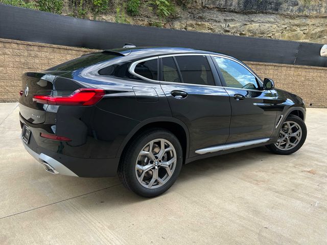 2025 BMW X4 xDrive30i