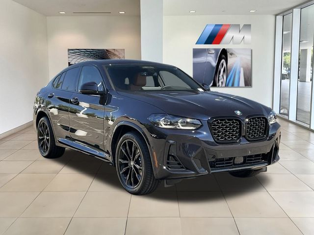 2025 BMW X4 xDrive30i