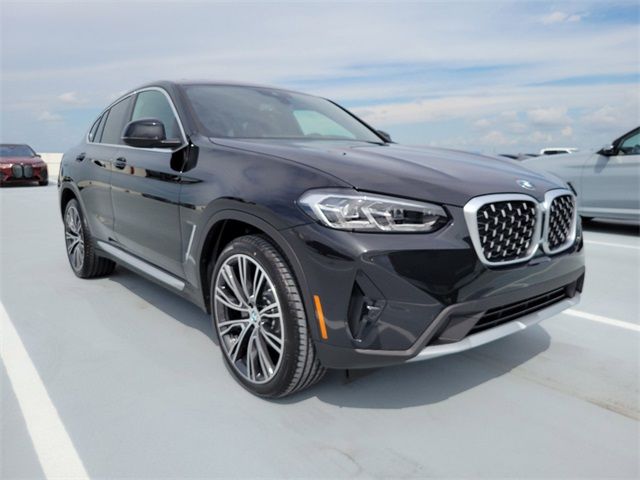 2025 BMW X4 xDrive30i