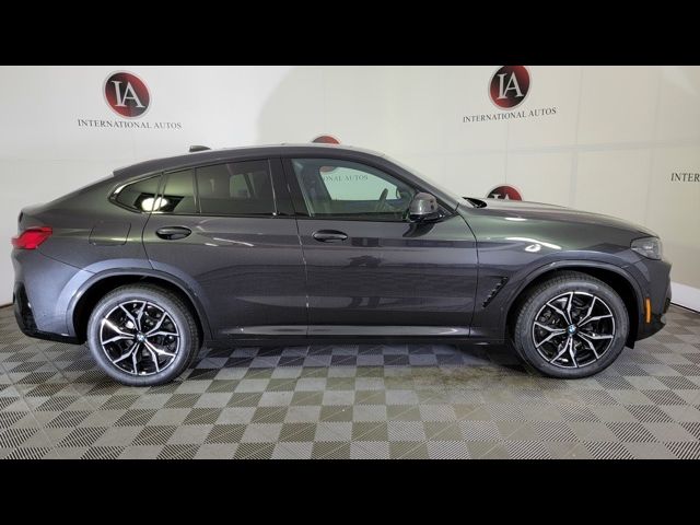 2025 BMW X4 xDrive30i