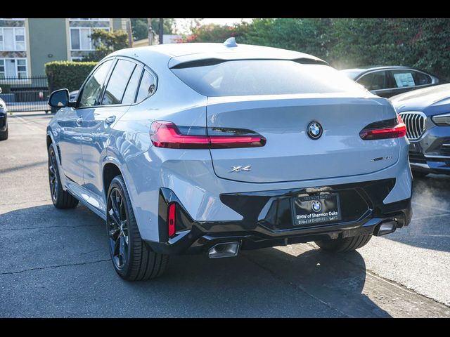 2025 BMW X4 xDrive30i