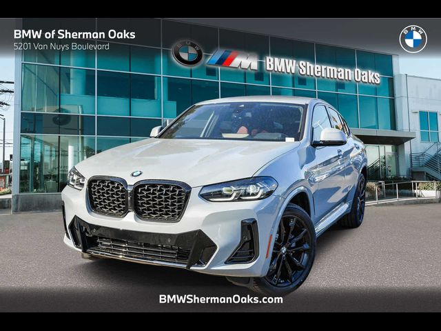 2025 BMW X4 xDrive30i