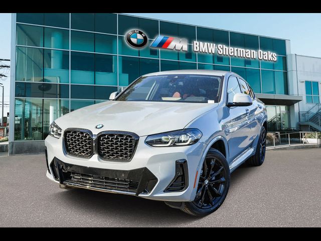 2025 BMW X4 xDrive30i