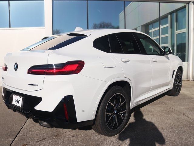 2025 BMW X4 xDrive30i