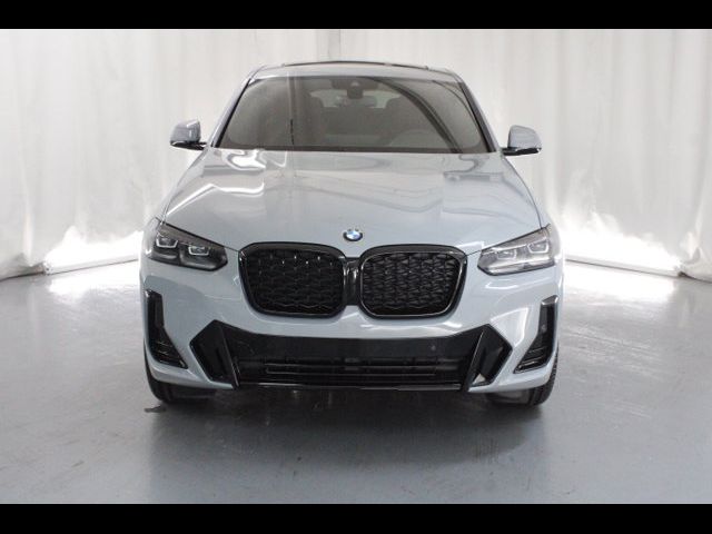 2025 BMW X4 xDrive30i