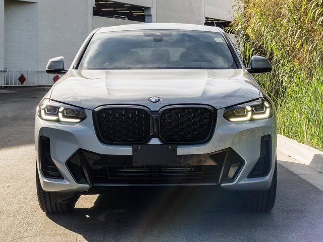 2025 BMW X4 xDrive30i