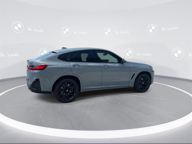 2025 BMW X4 xDrive30i