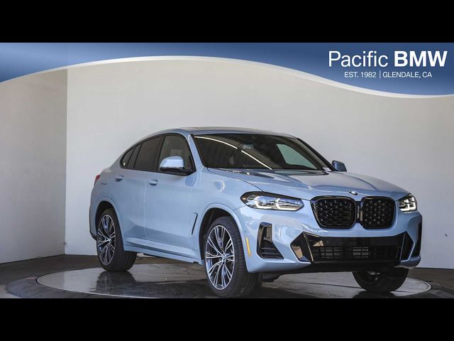 2025 BMW X4 xDrive30i