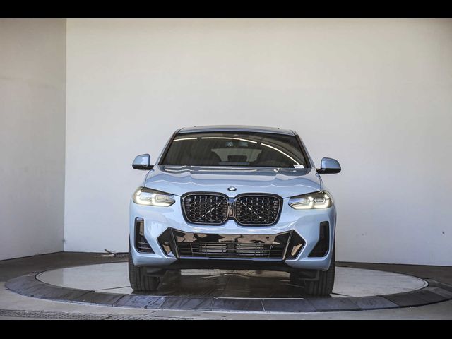 2025 BMW X4 xDrive30i