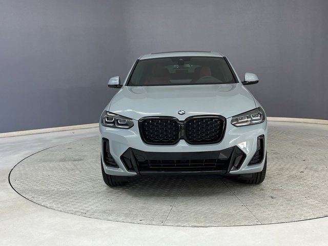 2025 BMW X4 xDrive30i