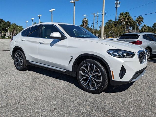 2025 BMW X4 xDrive30i