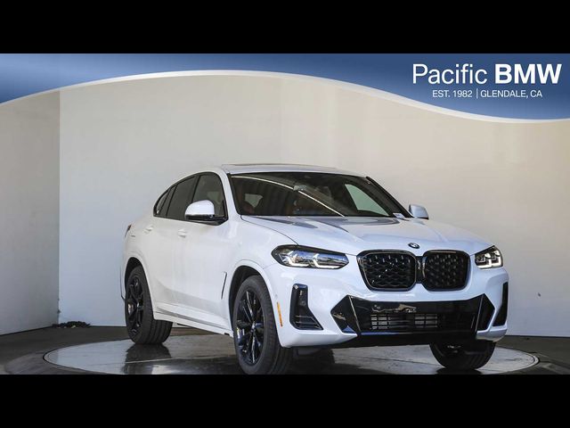 2025 BMW X4 xDrive30i