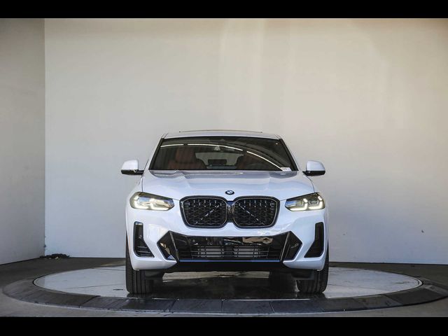 2025 BMW X4 xDrive30i