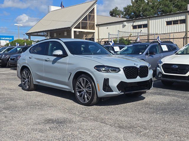 2025 BMW X4 xDrive30i