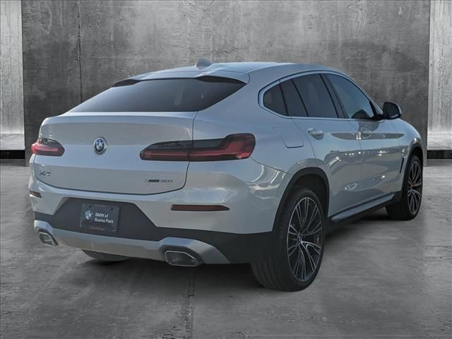 2025 BMW X4 xDrive30i