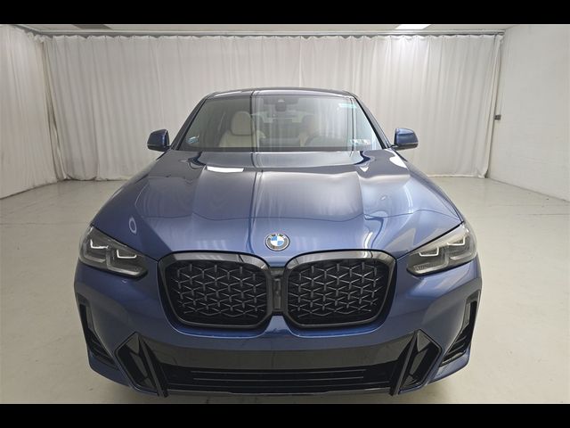 2025 BMW X4 xDrive30i