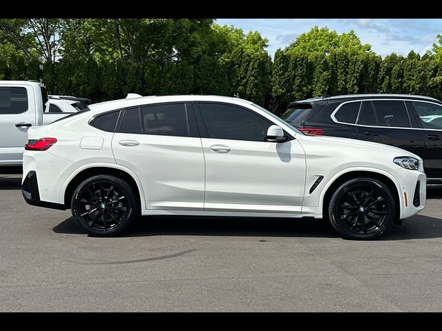 2025 BMW X4 xDrive30i