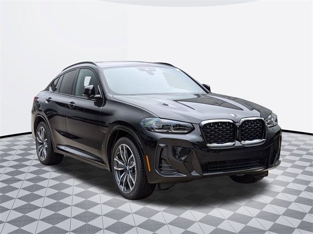 2025 BMW X4 xDrive30i