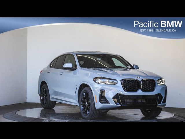 2025 BMW X4 xDrive30i