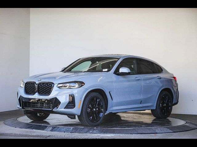 2025 BMW X4 xDrive30i