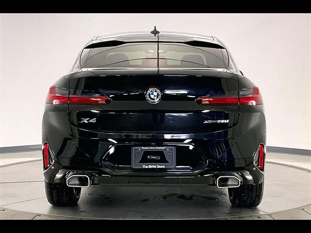 2025 BMW X4 xDrive30i