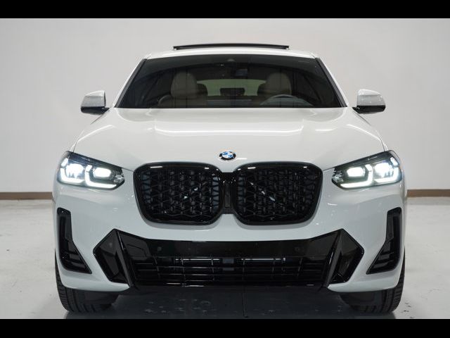 2025 BMW X4 xDrive30i