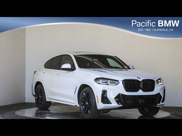 2025 BMW X4 xDrive30i