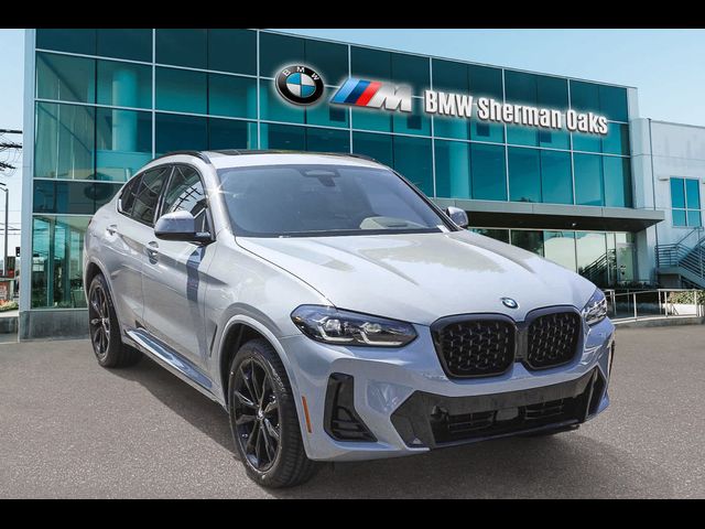 2025 BMW X4 xDrive30i