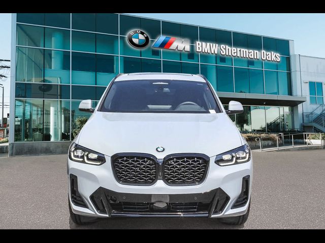 2025 BMW X4 xDrive30i