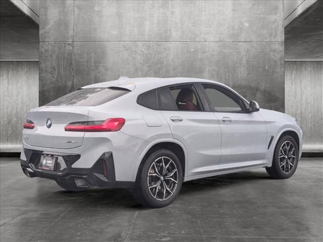 2025 BMW X4 xDrive30i