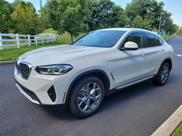 2025 BMW X4 xDrive30i