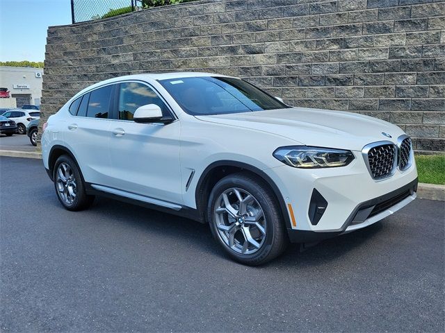 2025 BMW X4 xDrive30i