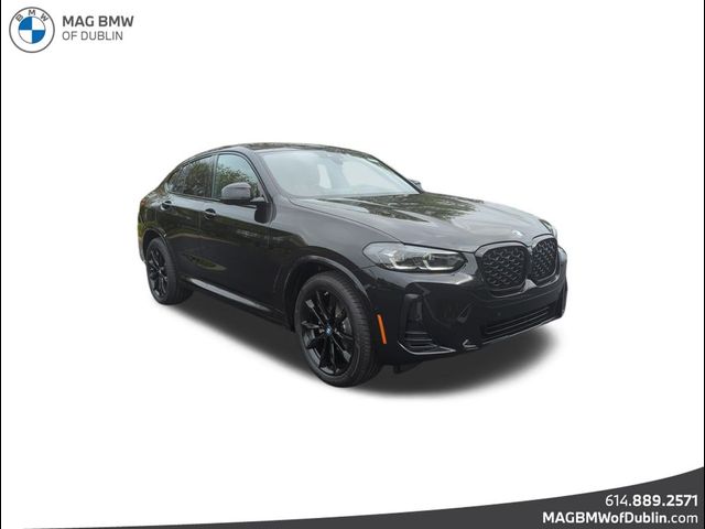 2025 BMW X4 xDrive30i