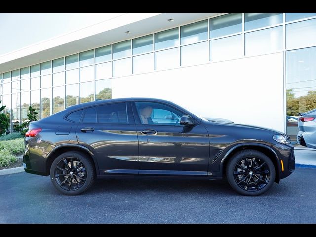 2025 BMW X4 xDrive30i