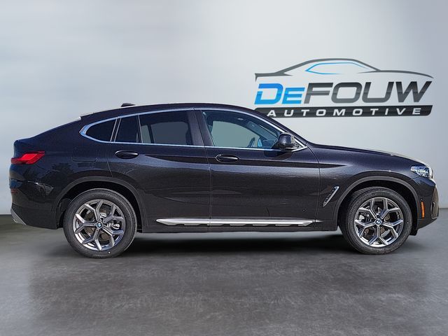 2025 BMW X4 xDrive30i