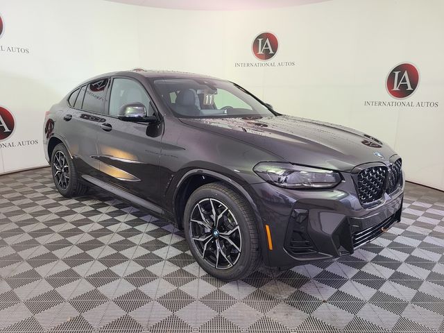 2025 BMW X4 xDrive30i