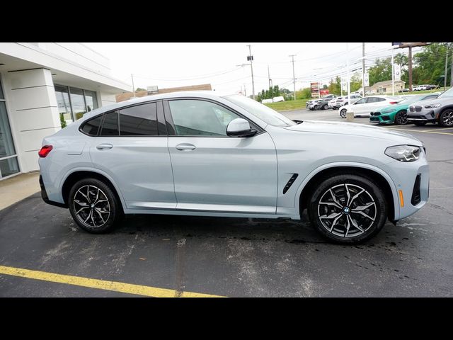 2025 BMW X4 xDrive30i