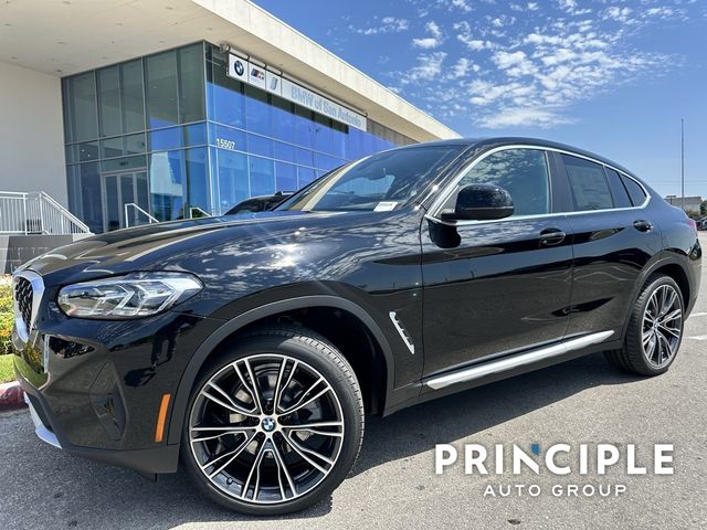 2025 BMW X4 xDrive30i