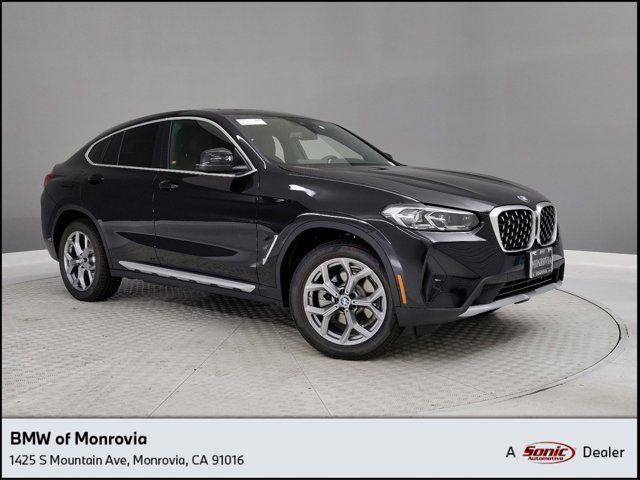 2025 BMW X4 xDrive30i