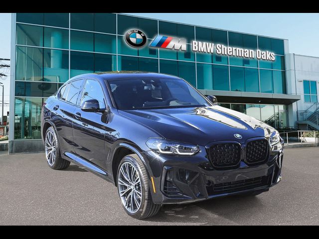 2025 BMW X4 xDrive30i