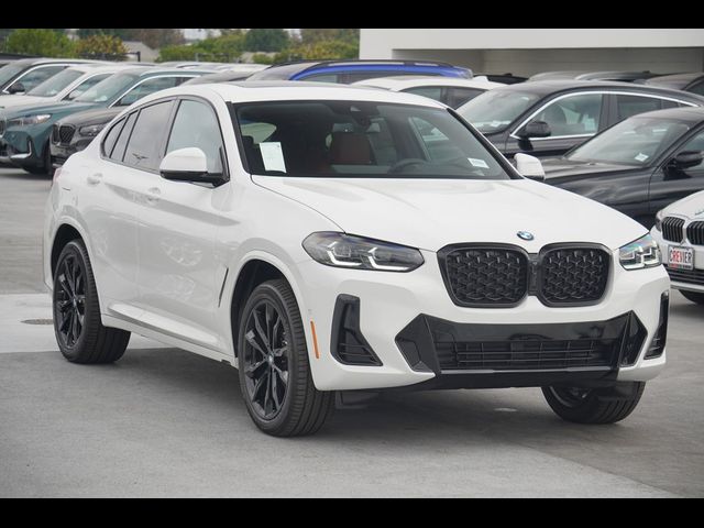 2025 BMW X4 xDrive30i