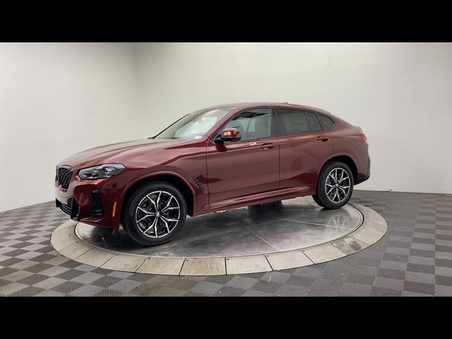 2025 BMW X4 xDrive30i