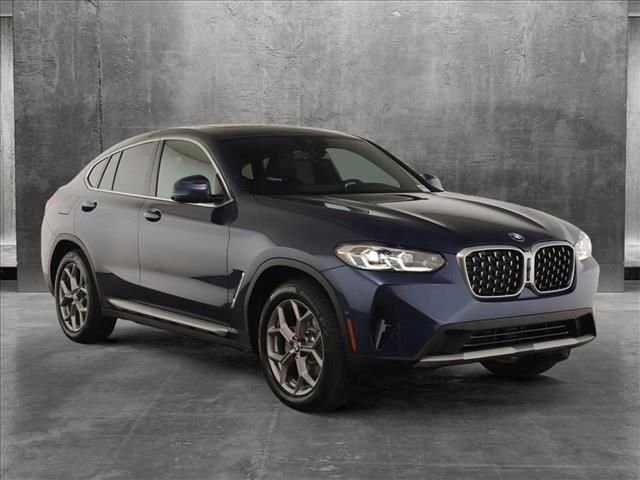 2025 BMW X4 xDrive30i