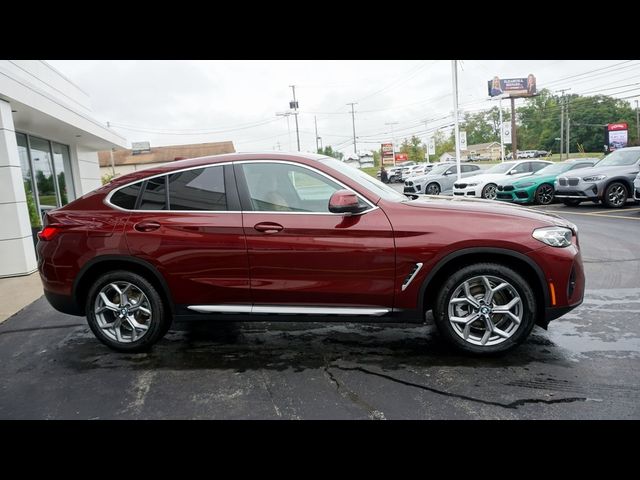 2025 BMW X4 xDrive30i