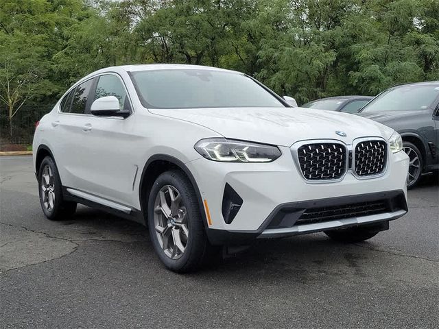 2025 BMW X4 xDrive30i