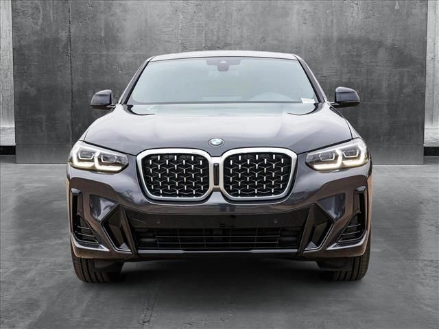 2025 BMW X4 xDrive30i