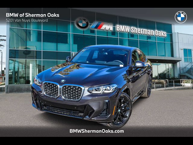 2025 BMW X4 xDrive30i