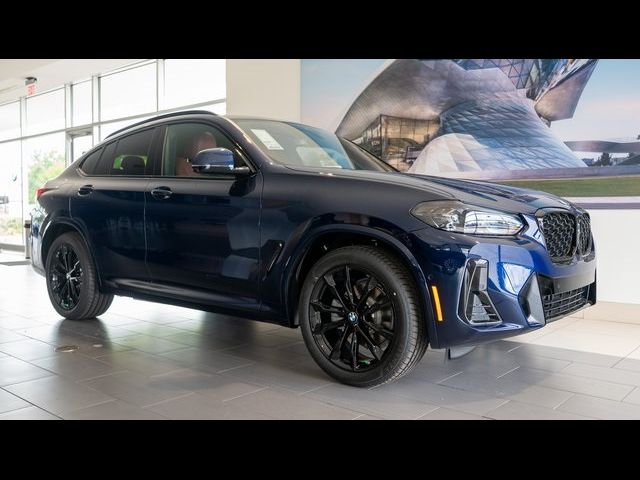 2025 BMW X4 xDrive30i