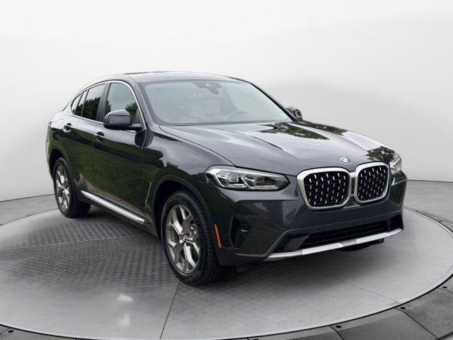 2025 BMW X4 xDrive30i