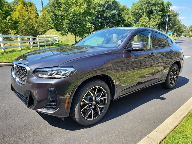 2025 BMW X4 xDrive30i